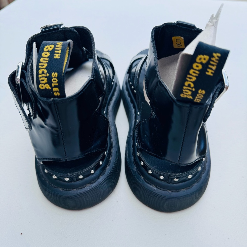 Dr Martens | Mackeye Black Buttero leather strap sandals - Picture 6 of 13